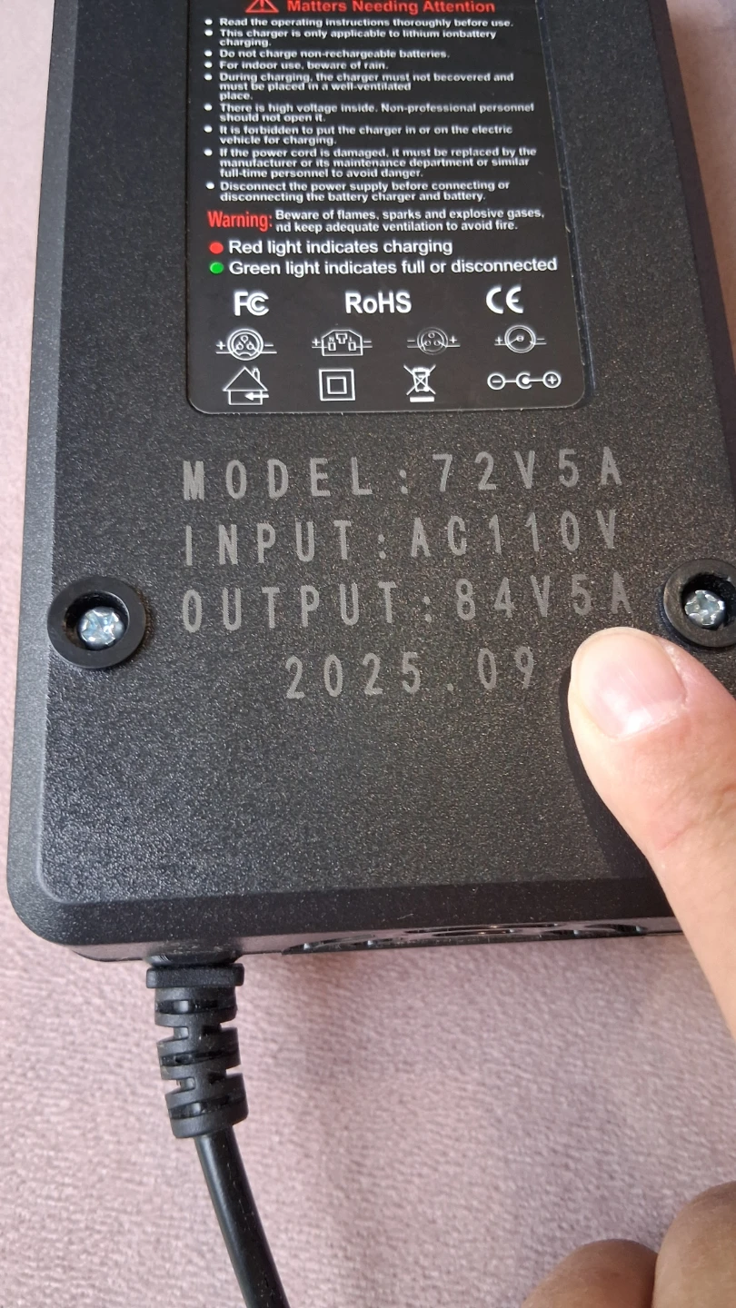 84V for 72V Li-ion battery charger 3 pin XLR male connector - photo 4