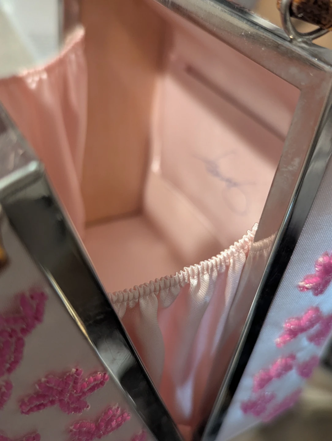 Jeanne Lottie Pink House Novelty Handbag - photo 4
