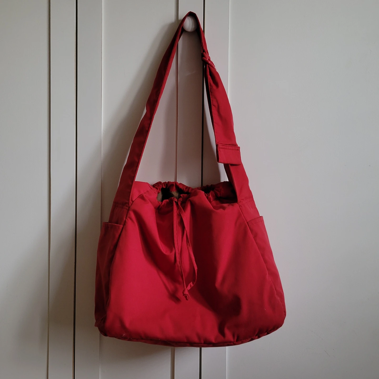 Uniqlo puffy shoulder bag