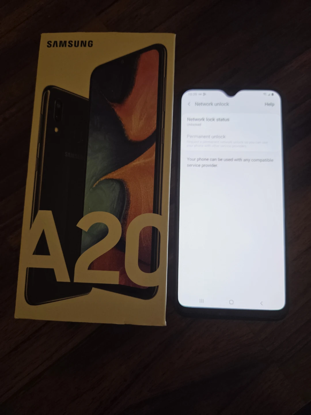 Samsung Galaxy A20 with original box - photo 2