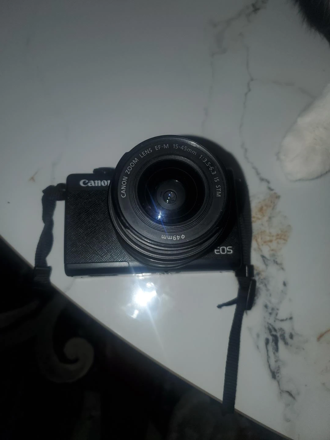 Canon EOS M200 Camera with 15-45mm Lens