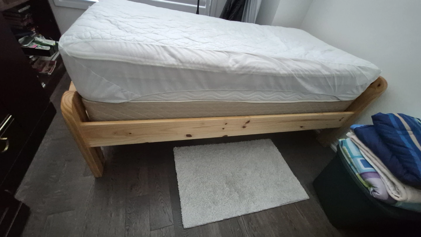 Bed with Mattress and Mattress Box - photo 2