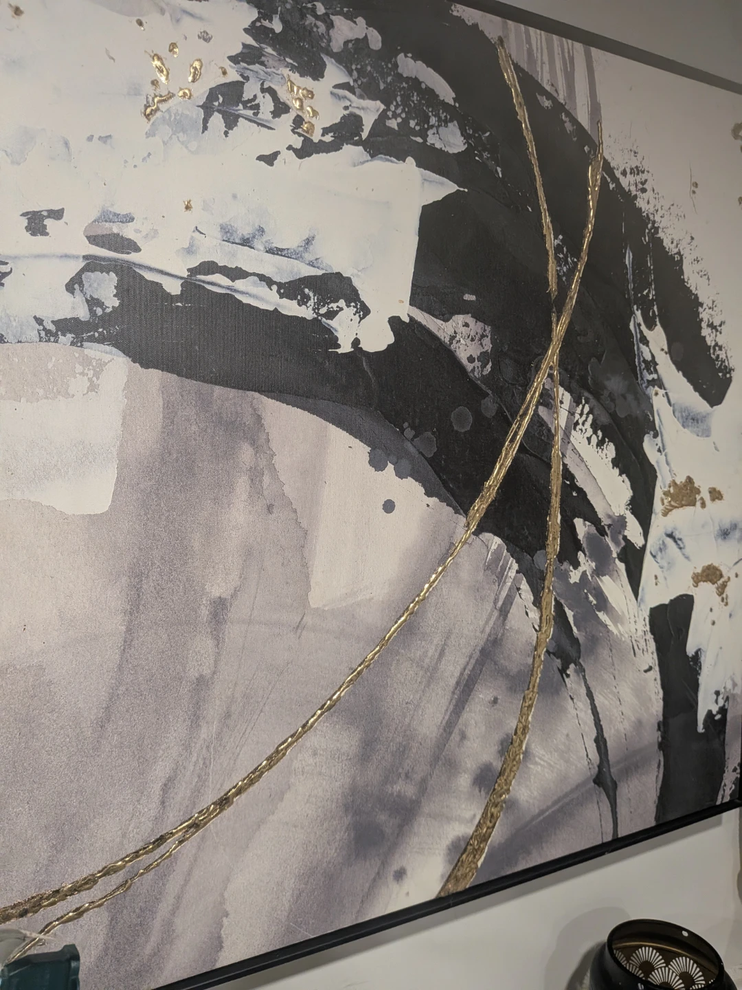 Abstract wall art with gold accents - photo 2