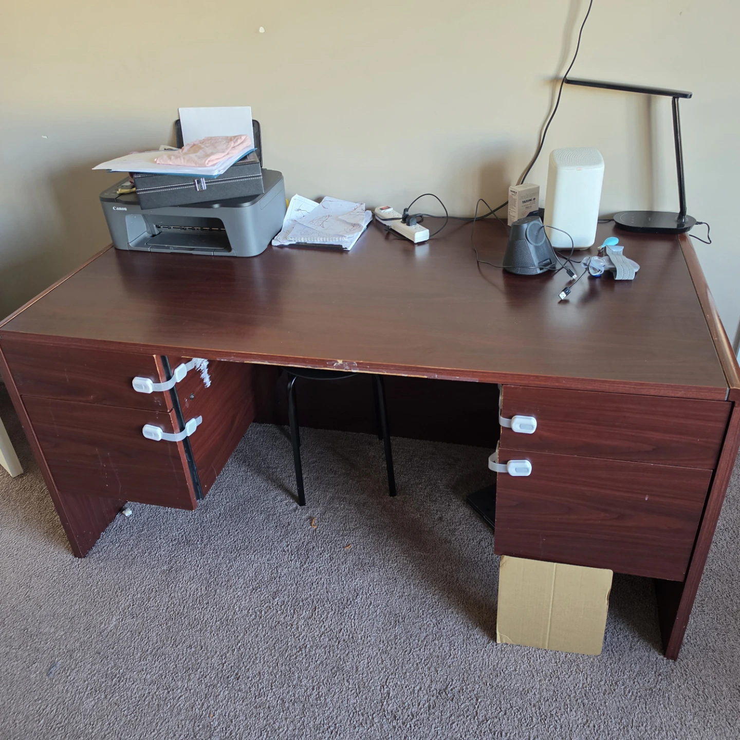 Large dark wood office desk - photo 2