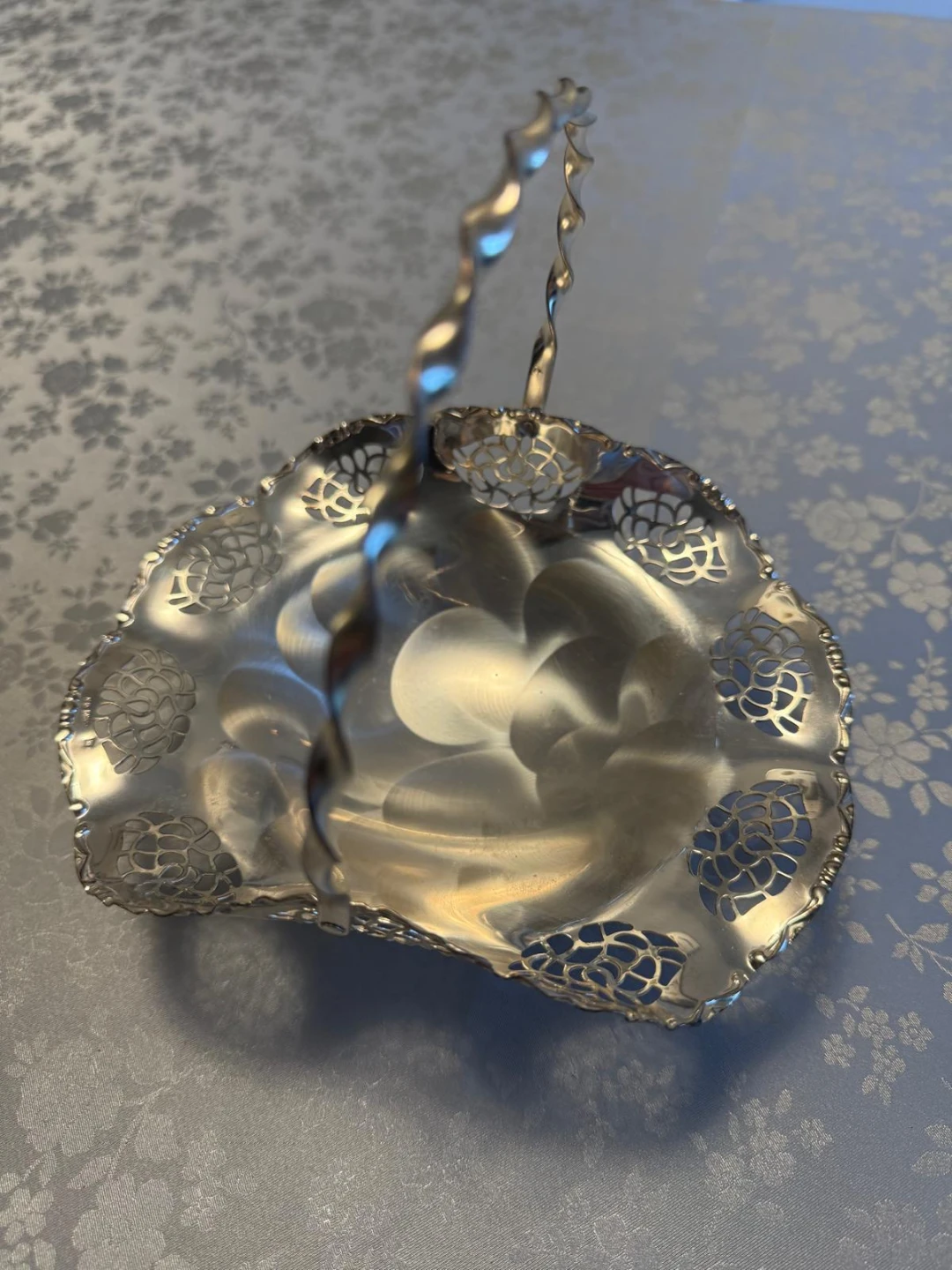 Vintage Silver-Plated Serving Basket - photo 3