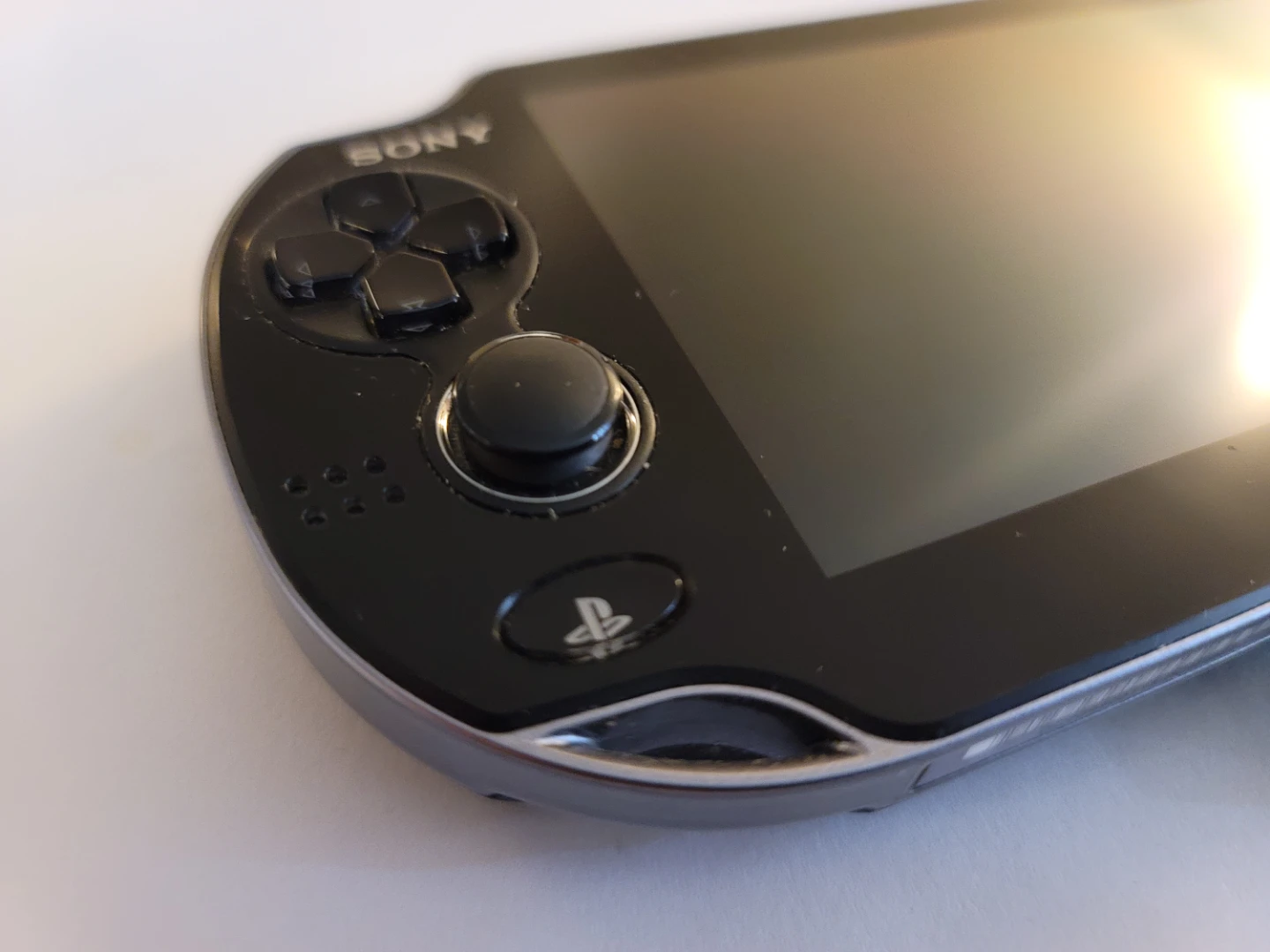Sony PlayStation Vita PCH-1001 Handheld Console - photo 5