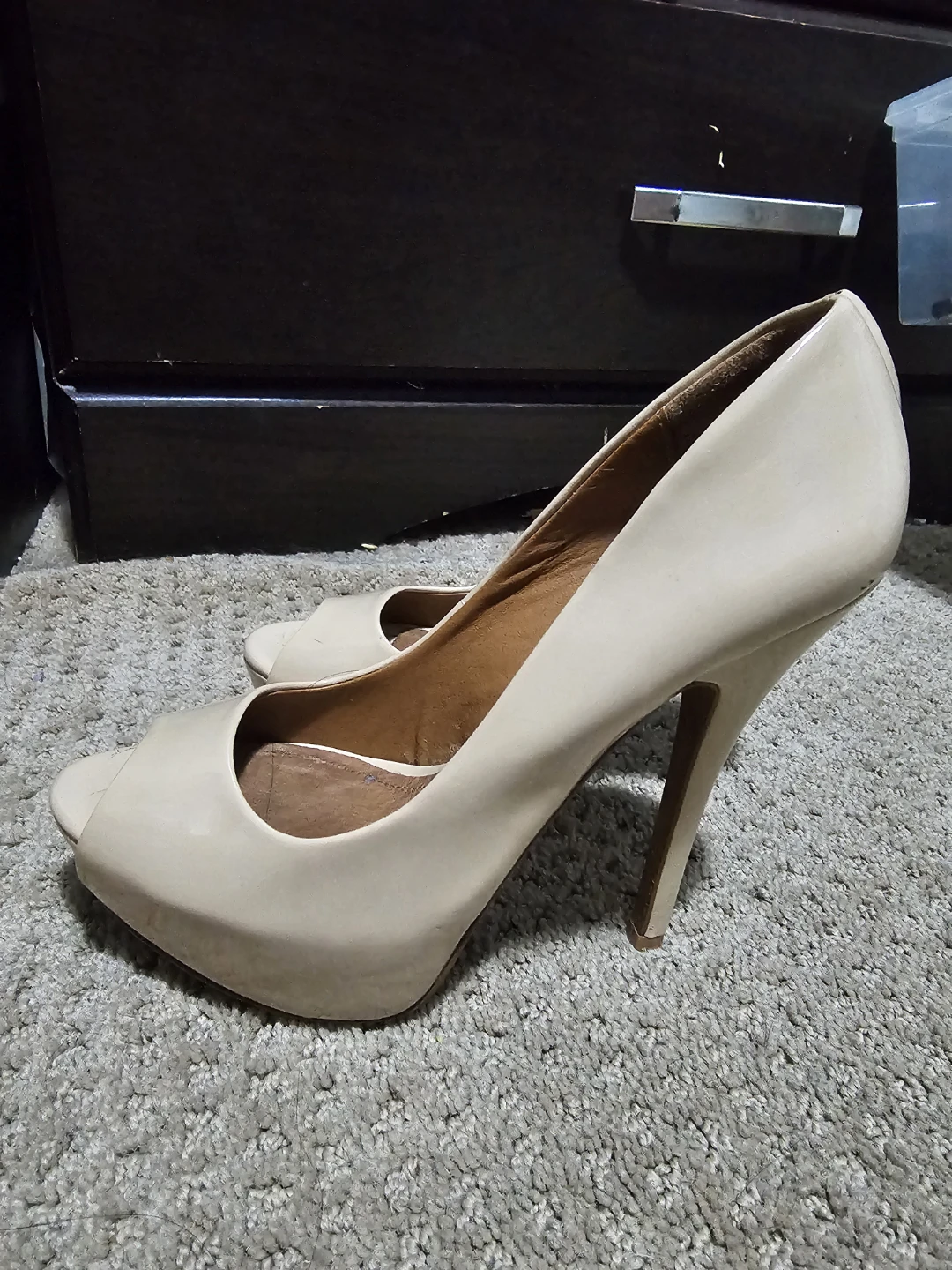 Aldo beige patent peep-toe heels - photo 2