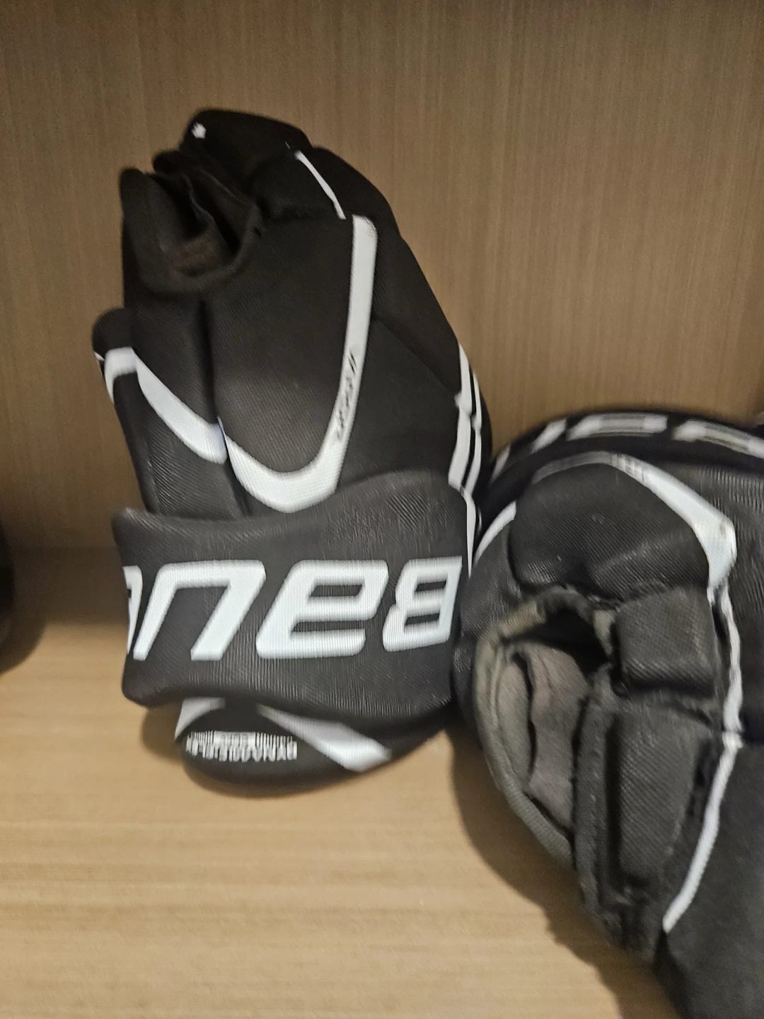 Bauer Vapor X 2.0 Hockey Gloves - photo 3