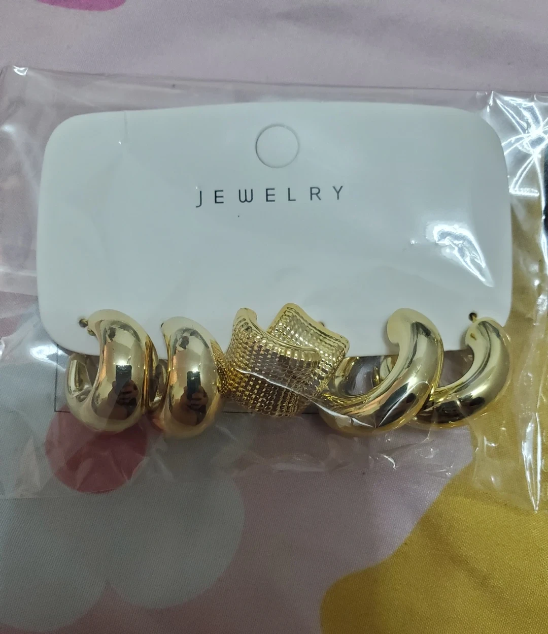 Fashion earrings