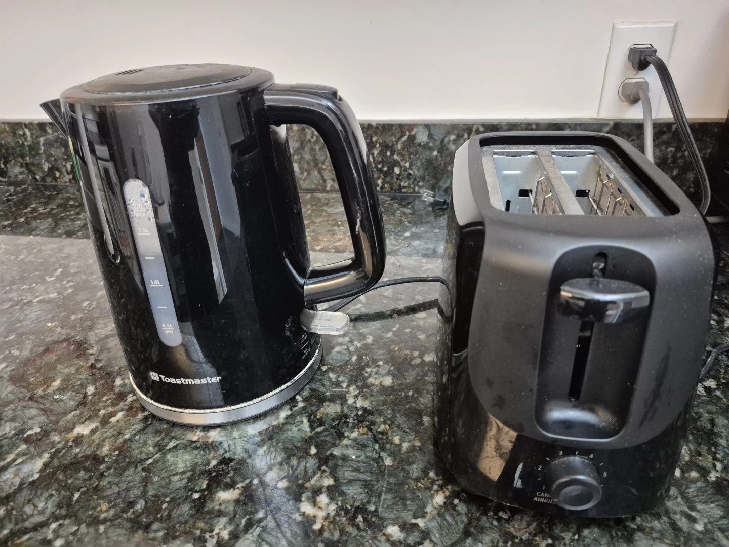 Toastmaster Kettle and Toaster Set - photo 3