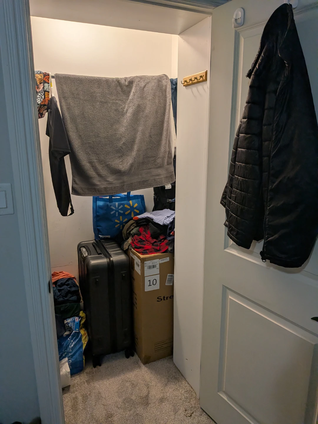 Room for Rent – Brampton, ON | Avail. Oct 15 - photo 3