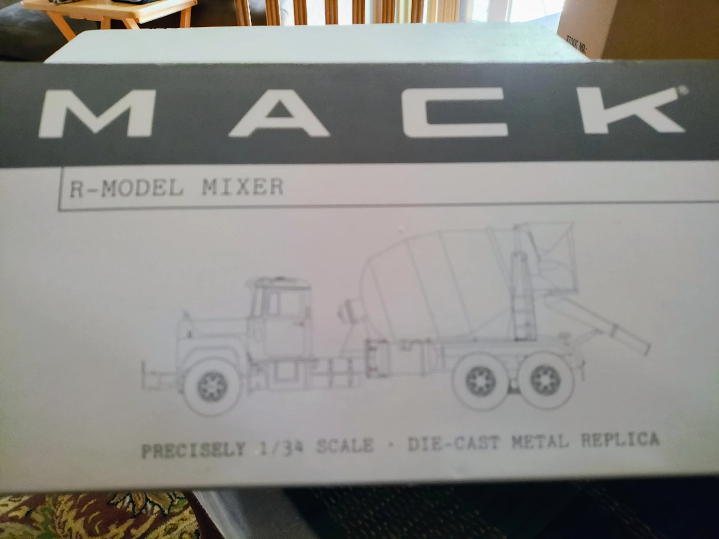 Mack R-Model Mixer Die-Cast Replica – First Gear - photo 4