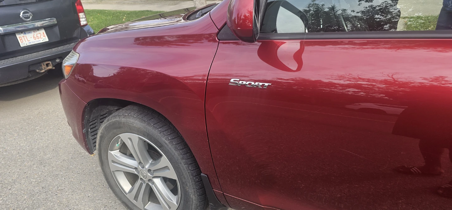 Red Toyota Highlander Sport V6 AWD SUV - photo 4