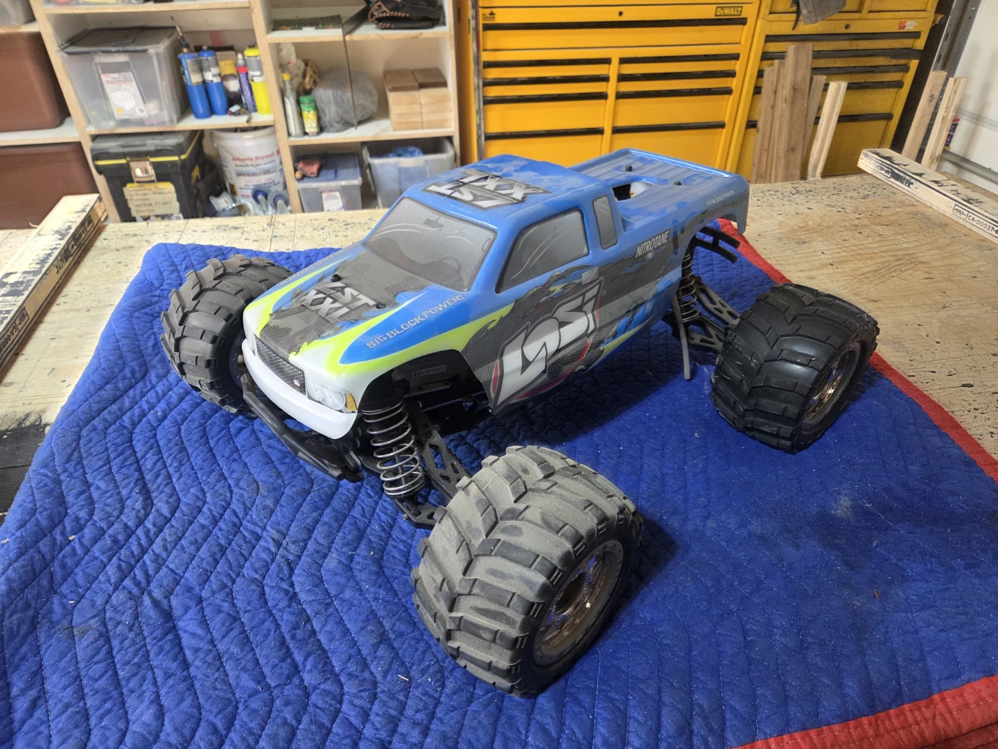 Losi LST XXL Nitro RC Monster Truck - photo 3