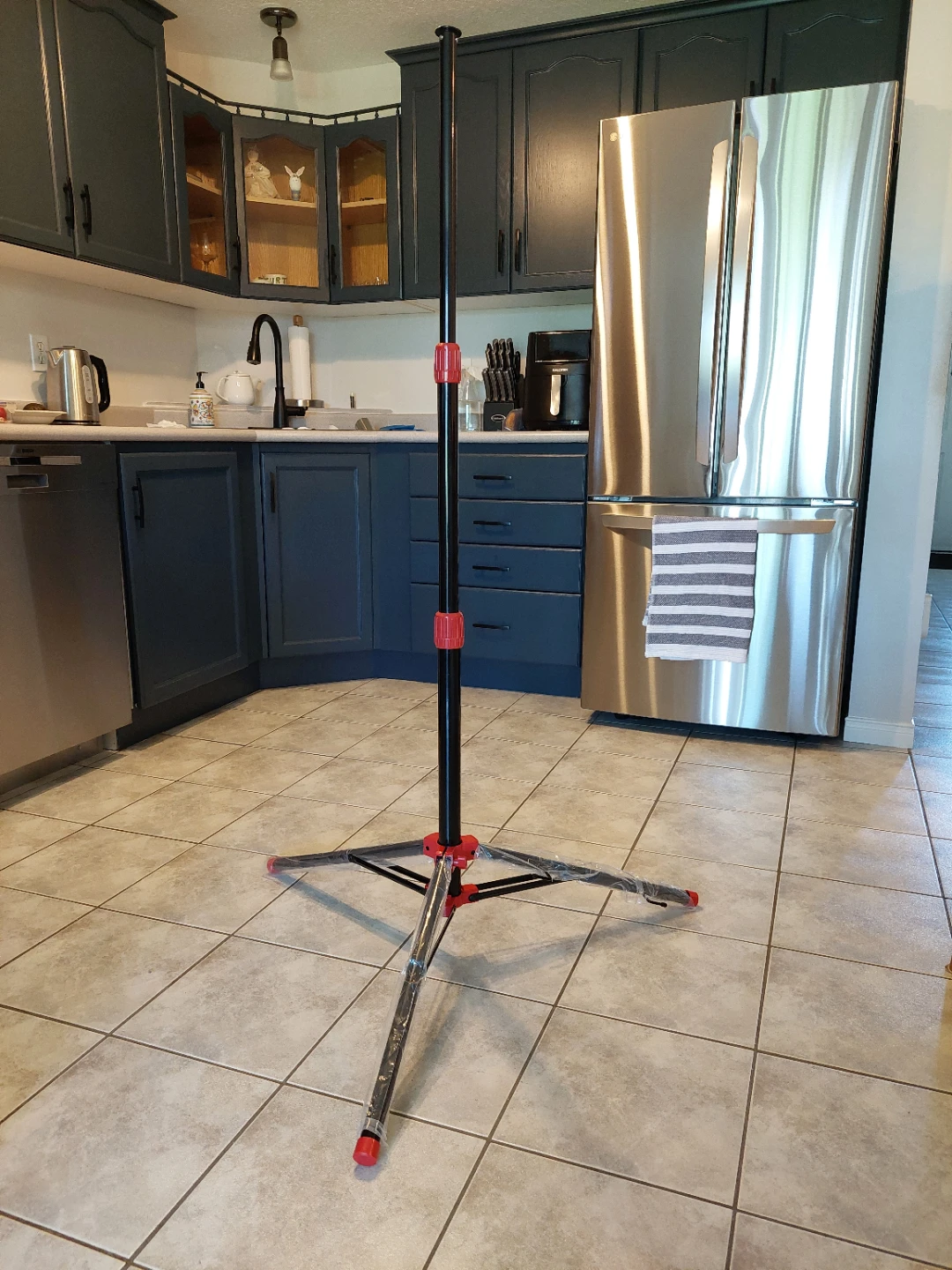 Adjustable Telescopic Tripod Stand - photo 2