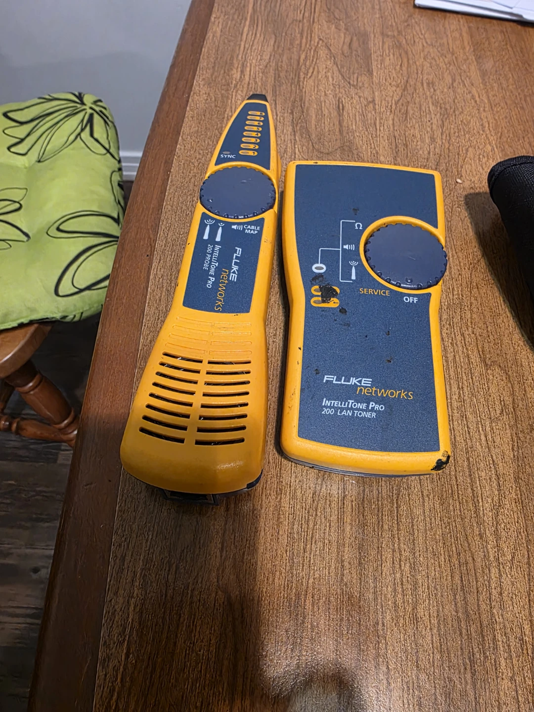 Fluke Networks IntelliTone Pro 200 and MicroScanner PoE - photo 2