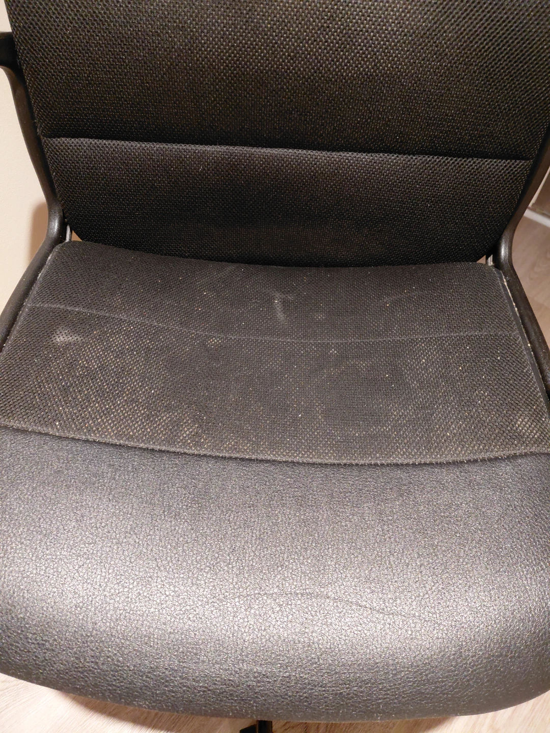 Free Ikea Black Office Chair - photo 2