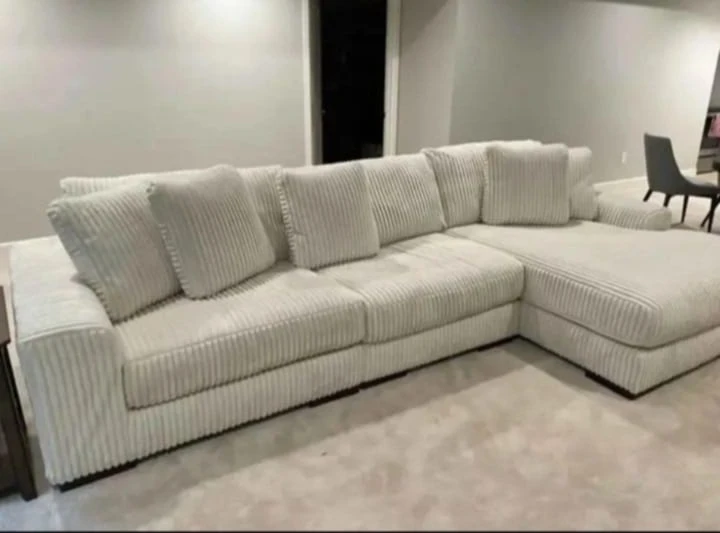 Sectional Couch - photo 2