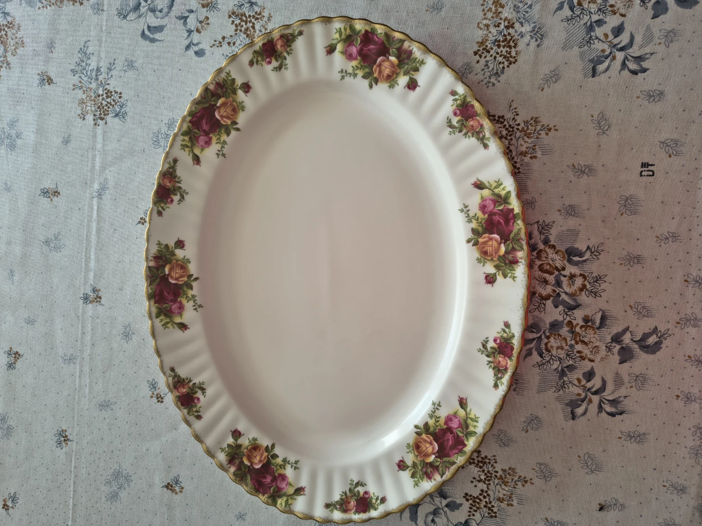 Royal Albert Old Country Roses Serving Platter - photo 2