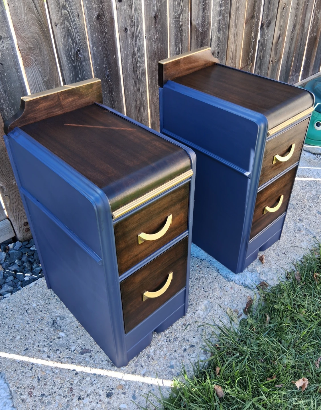 Two art deco Refinished Wooden Nightstands - photo 5