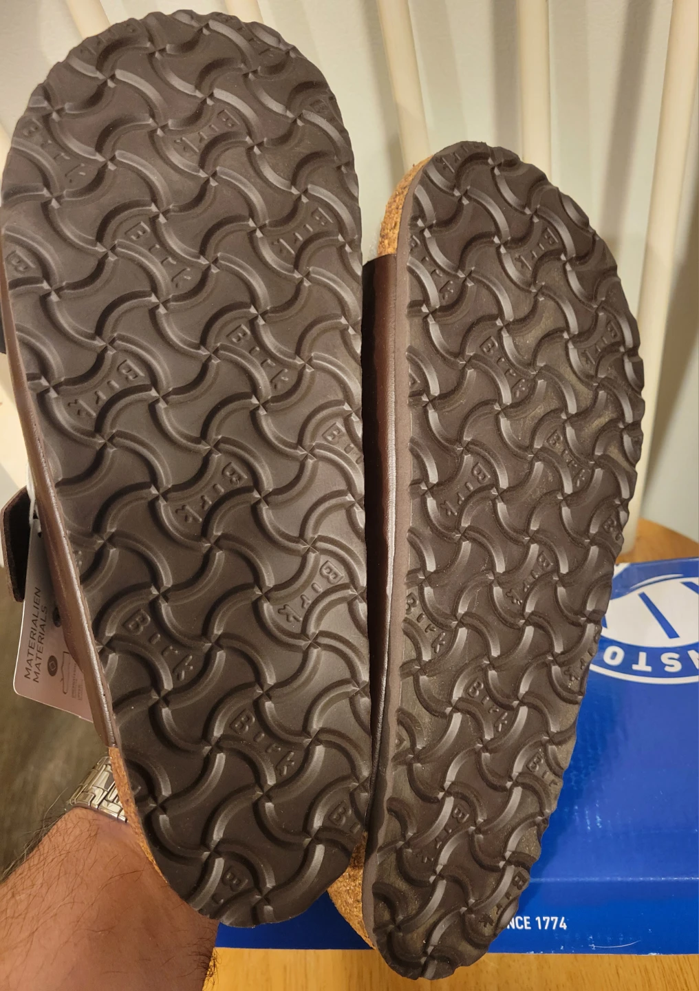NEW Birkenstock Men’s Arizona Sandals Brown Size 44 / 11 - photo 4