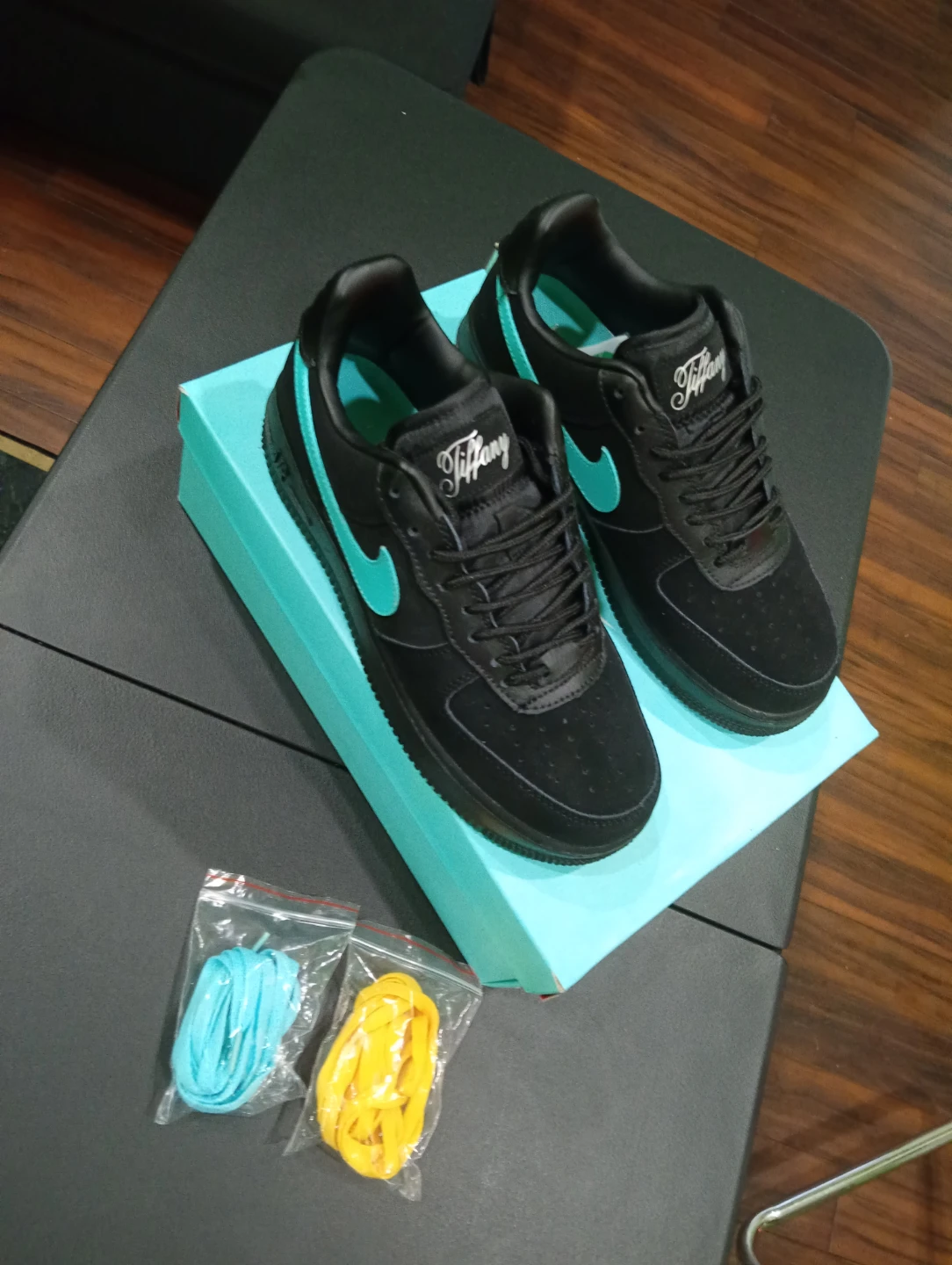 Nike Air Force 1 Tiffany woman size  8 - photo 2