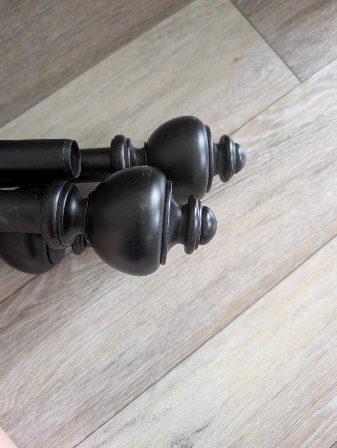 Extendable Black Curtain Rod with Finials - photo 2