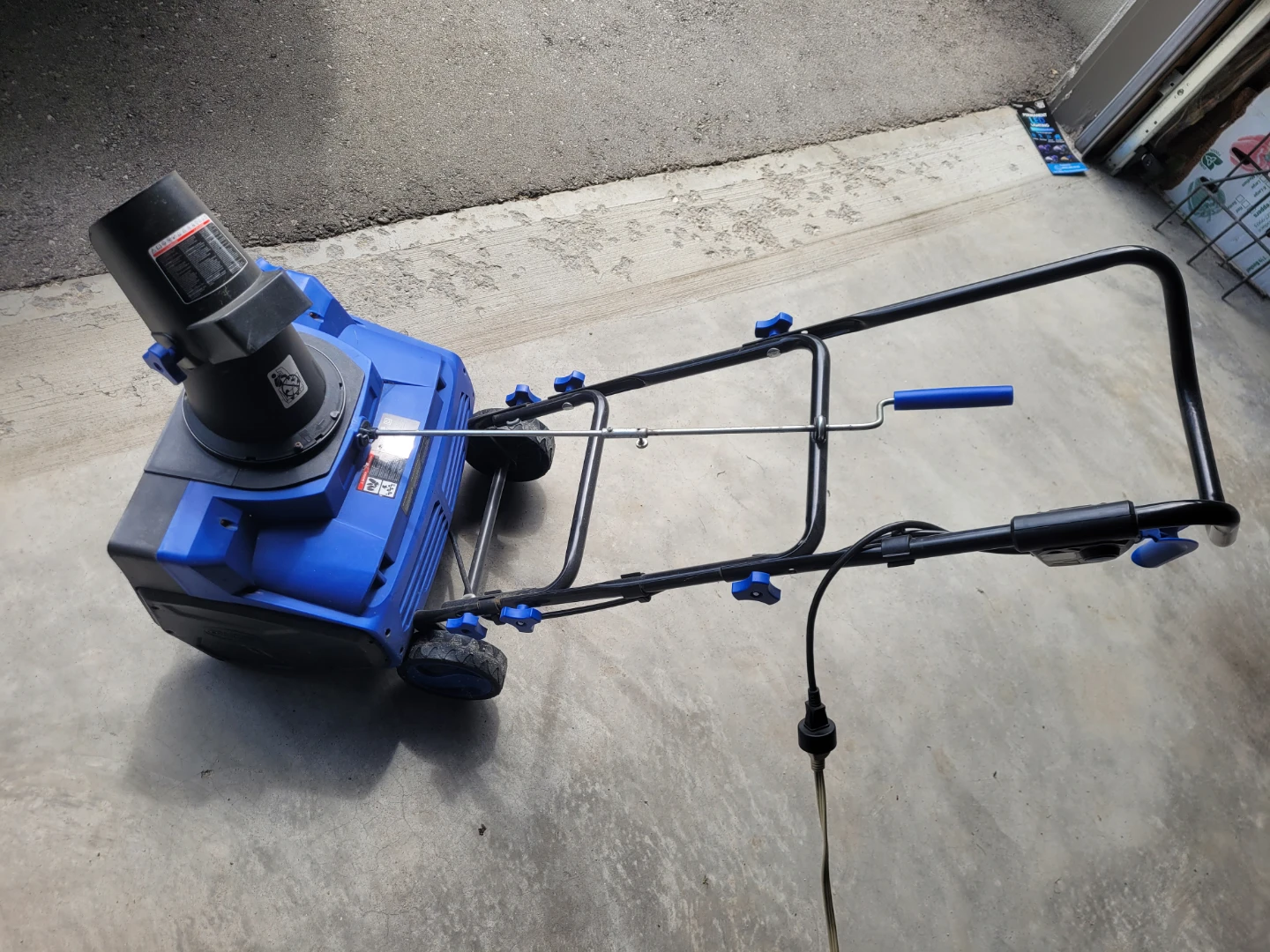Snow Joe Electric Snow Blower