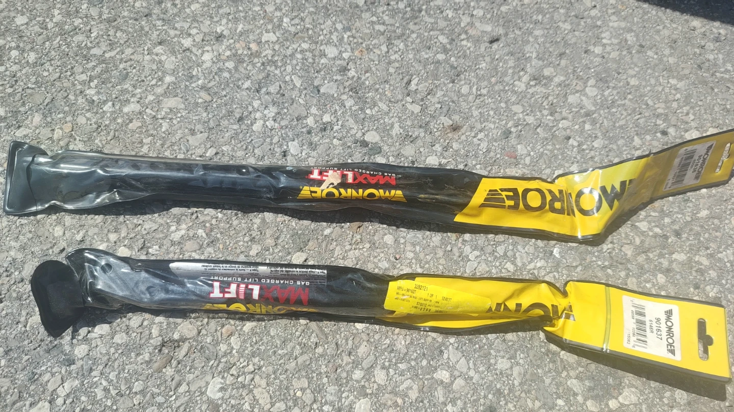 Hatch Back Lift shocks for Toyota Celica  2000-2005