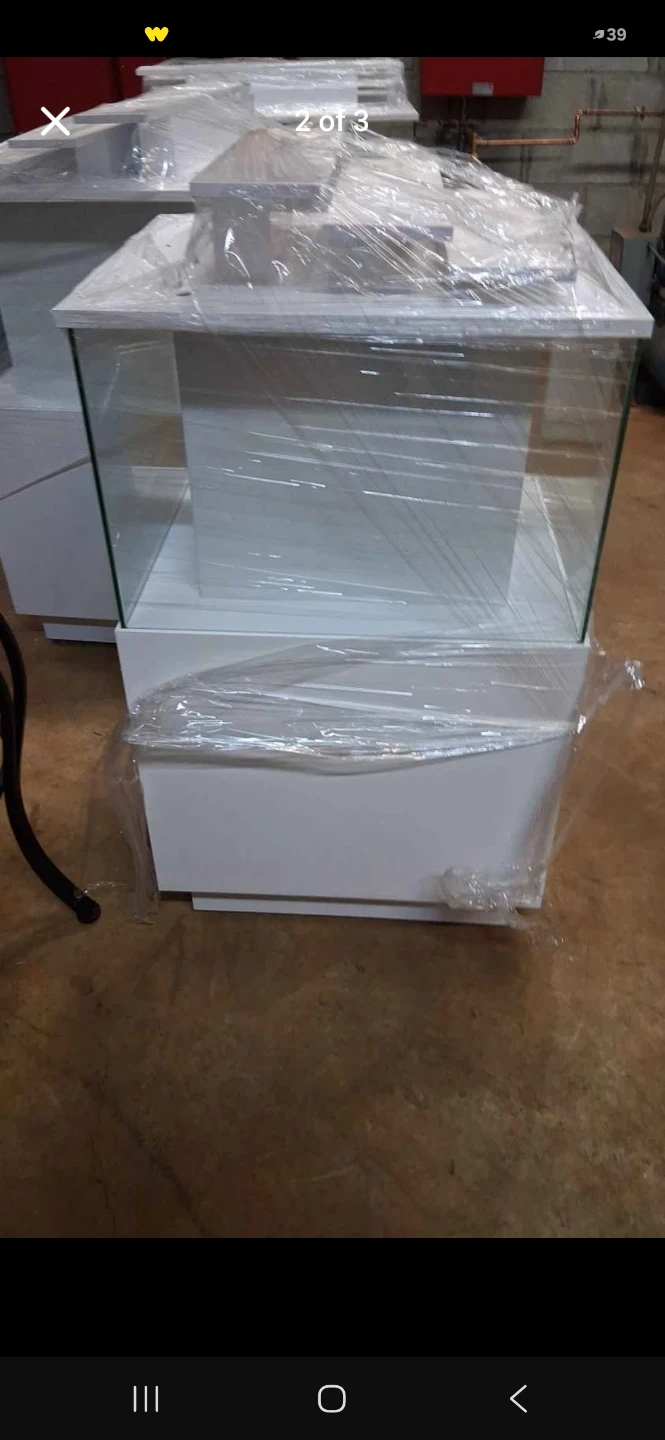 Vrelain Prana Retail Display Case - photo 2