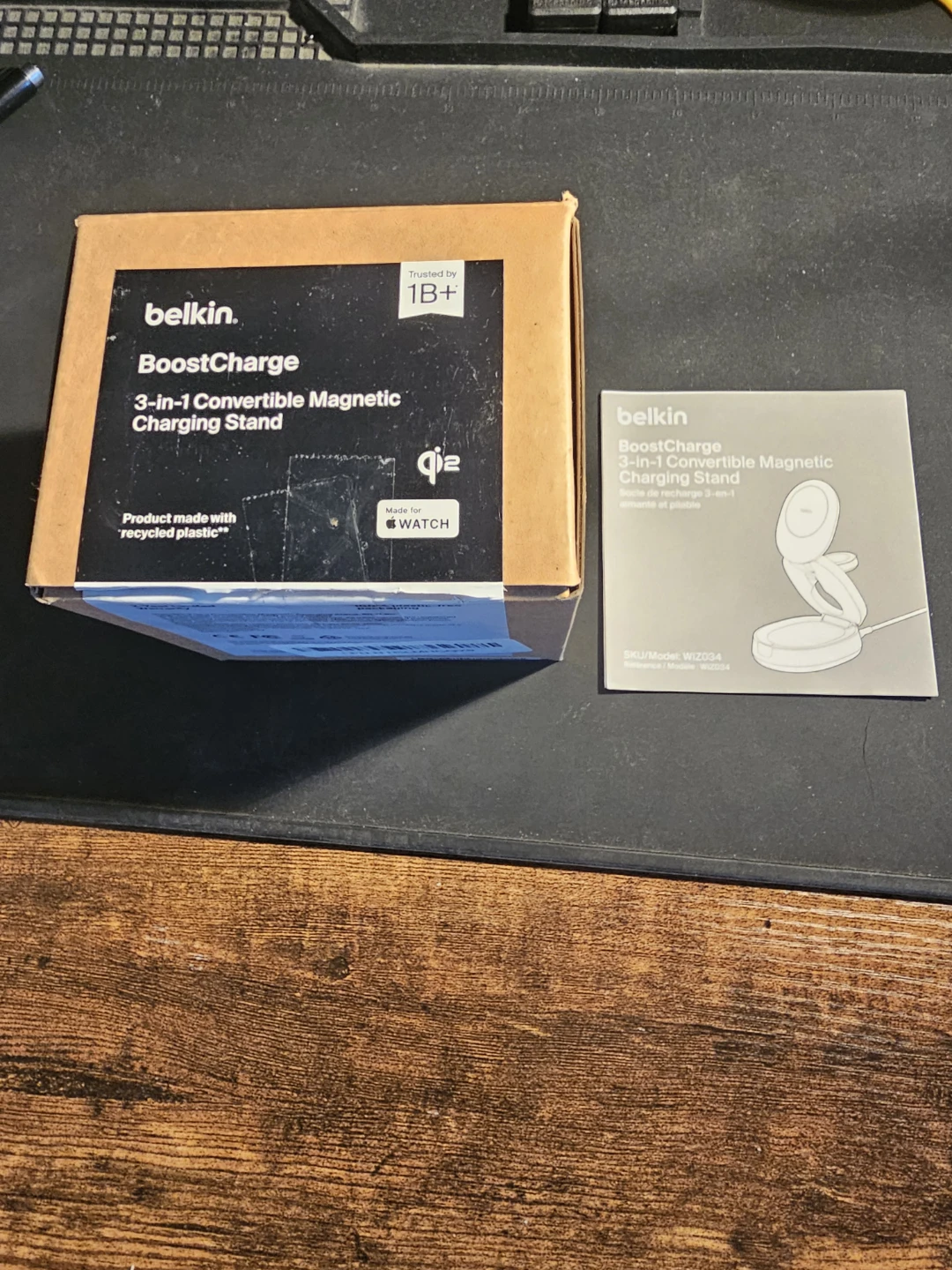Belkin BoostCharge 3-in-1 Convertible Magnetic Charging Stand - photo 3