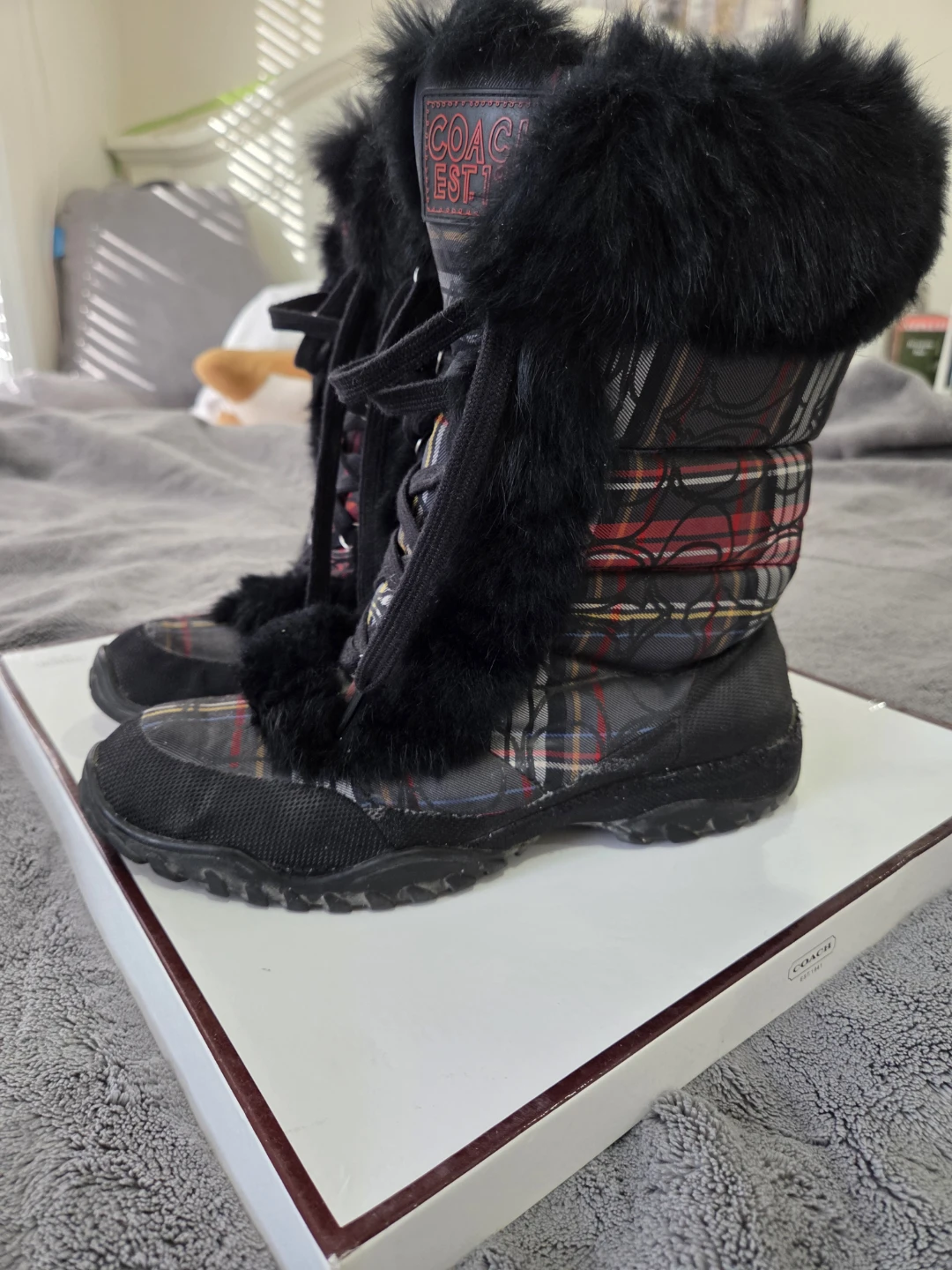 Coach  Gennie Q522 Rabbit fur trim Winter Boots size 7.5 - photo 4