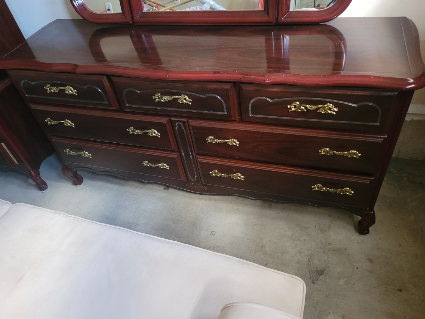 Chest of Drawers with Mirror and all attachments - photo 5