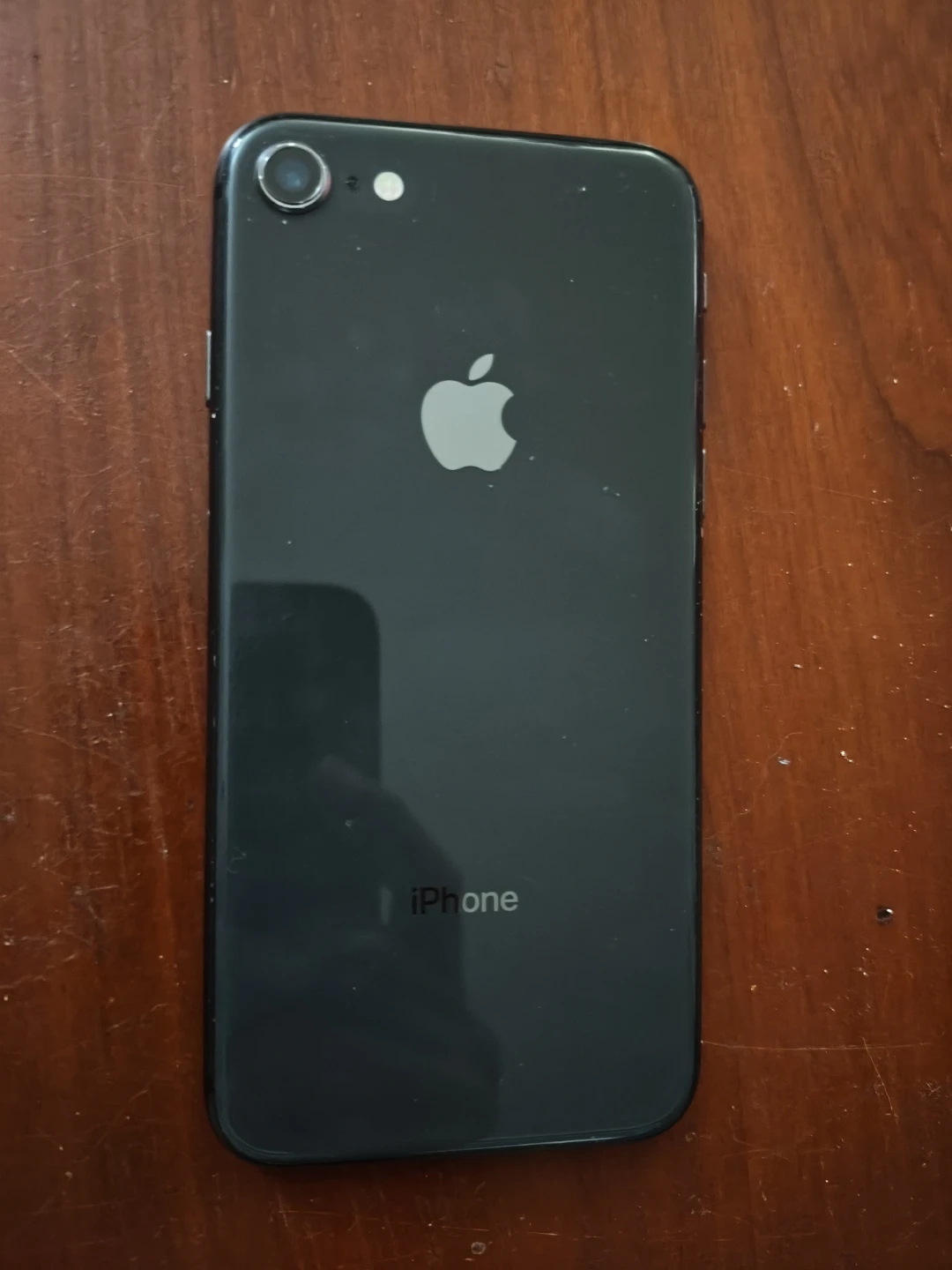 Apple iPhone 8 - photo 3