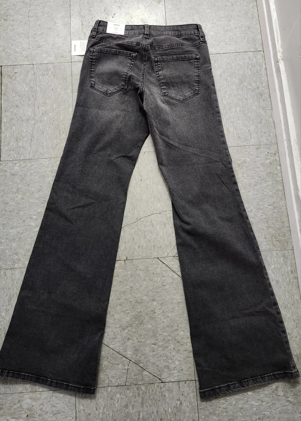 🏈Ardene Low Rise Flare Jeans - Size 5/27W - photo 2