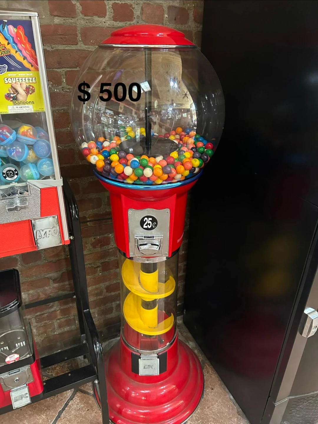 LYPC Spiral Gumball Machine
