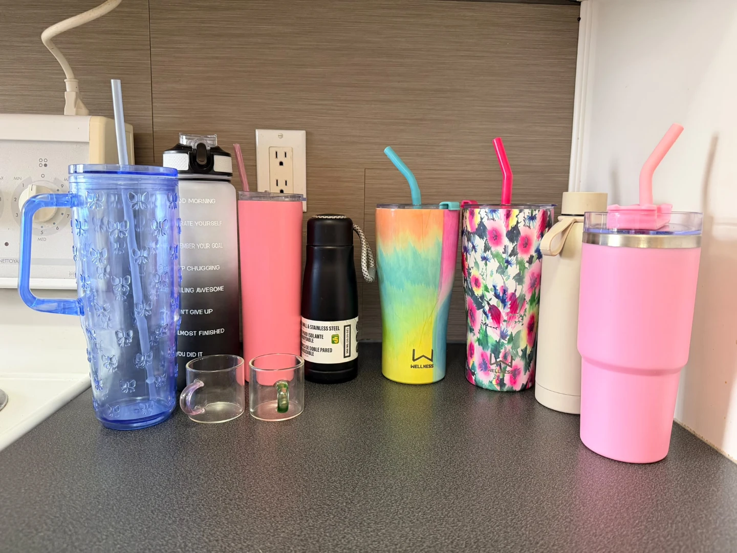 Kitchen & Drinkware Moving Sale - Like New/Barely Used🏠✨️ - photo 3