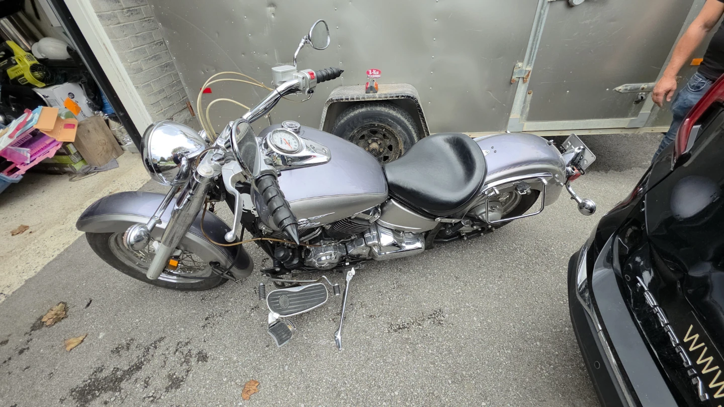 Yamaha Motorcycle V-Star 650 - photo 4