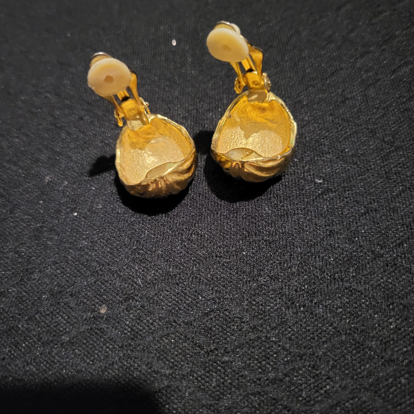 Vintage Gold-Tone Clip-On Earrings - photo 3