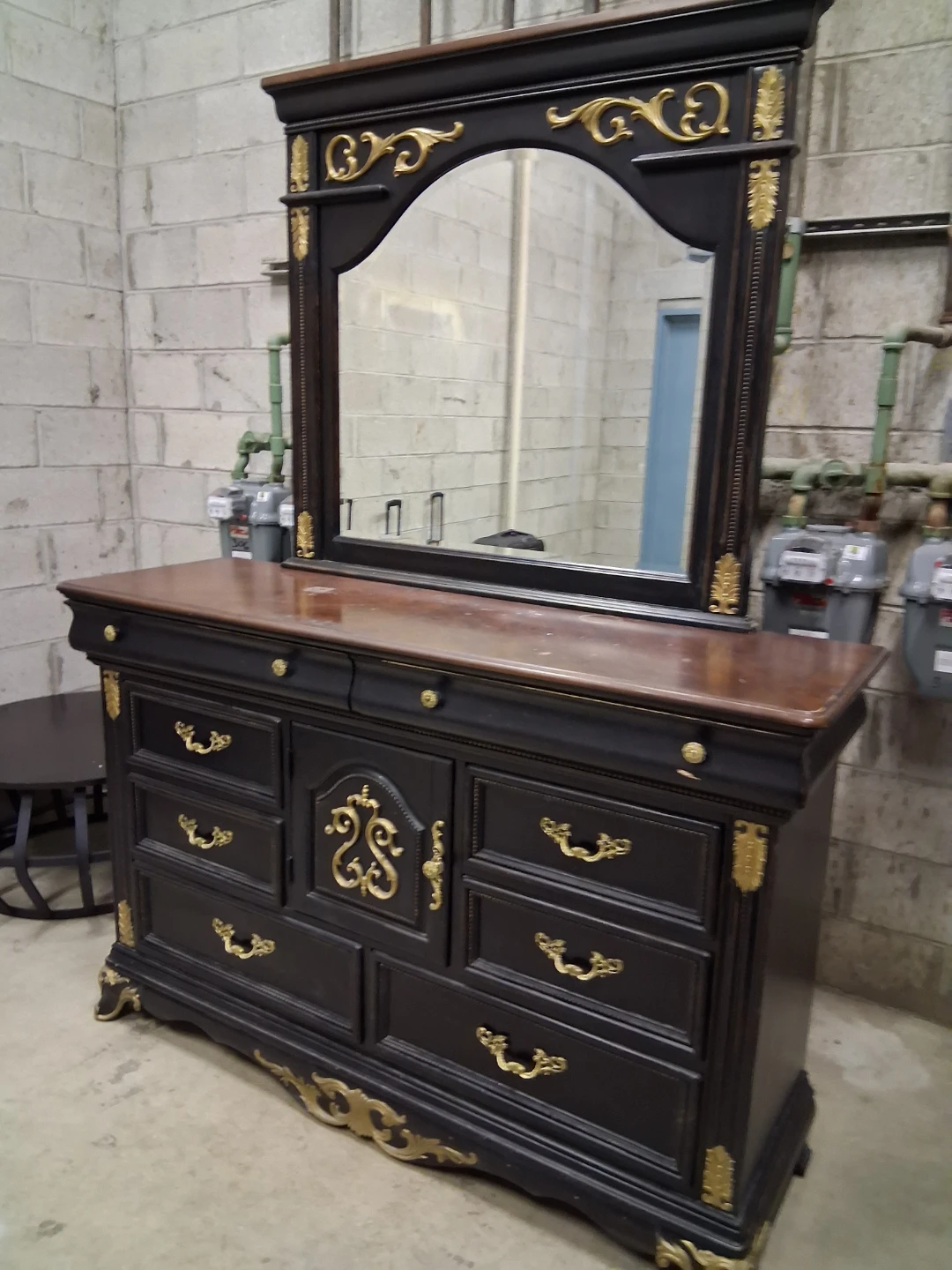 Black and Gold Dresser with Attached Mirror - photo 4