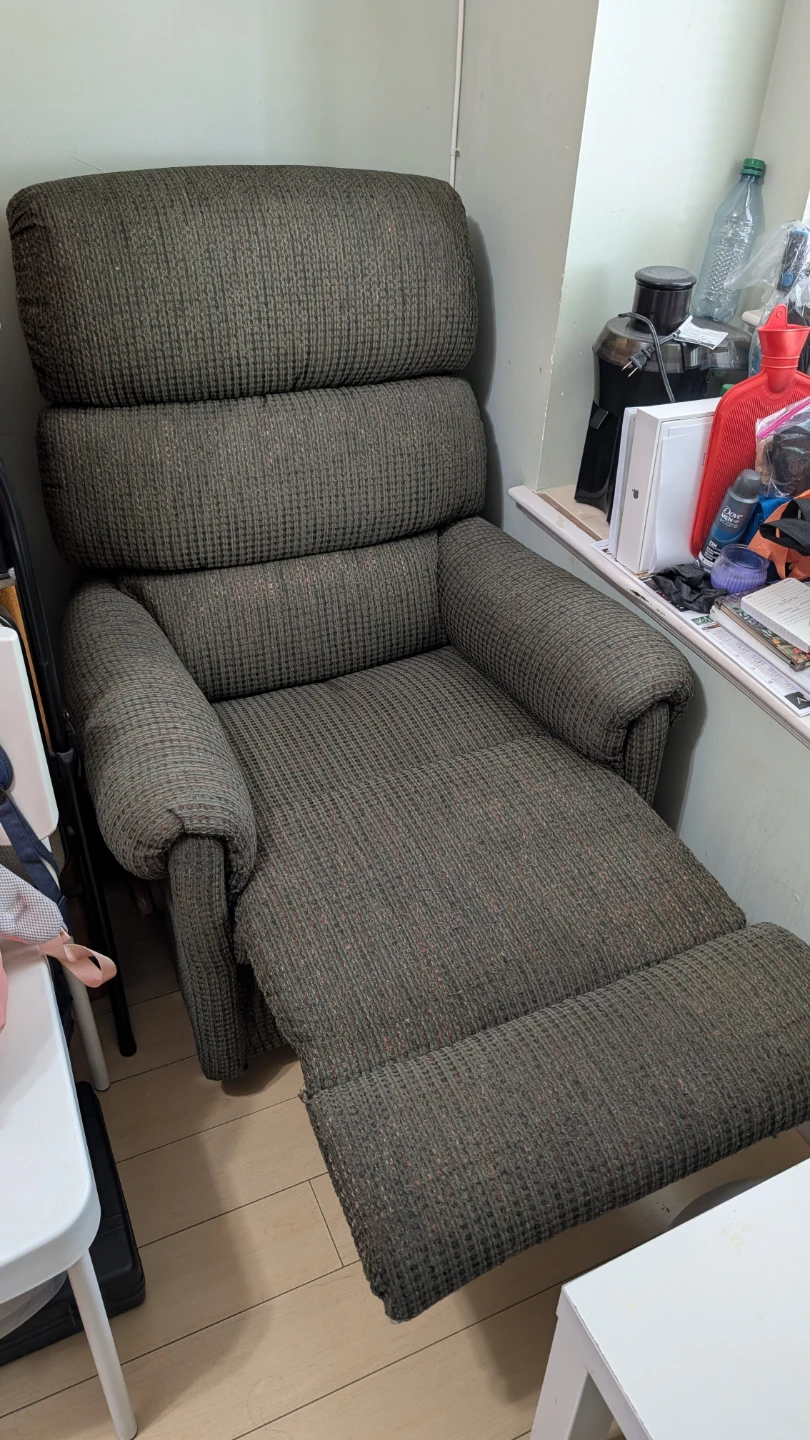 Dark Green Fabric Recliner - photo 2