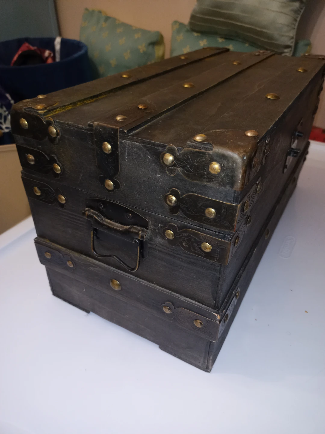 Chest With No Locking Latch - photo 3