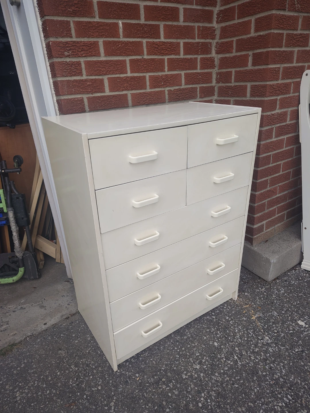 White 8-Drawer Dresser - photo 2