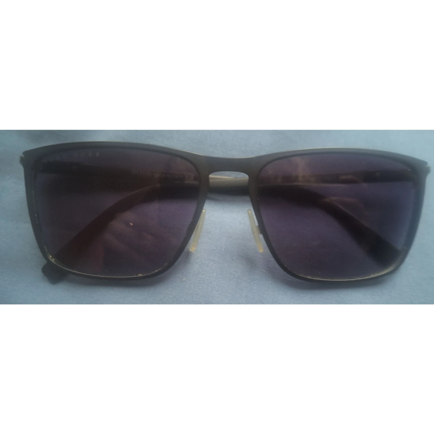 Authentic Hugo Boss Men’s Sunglasses (Excellent Condition) - photo 2