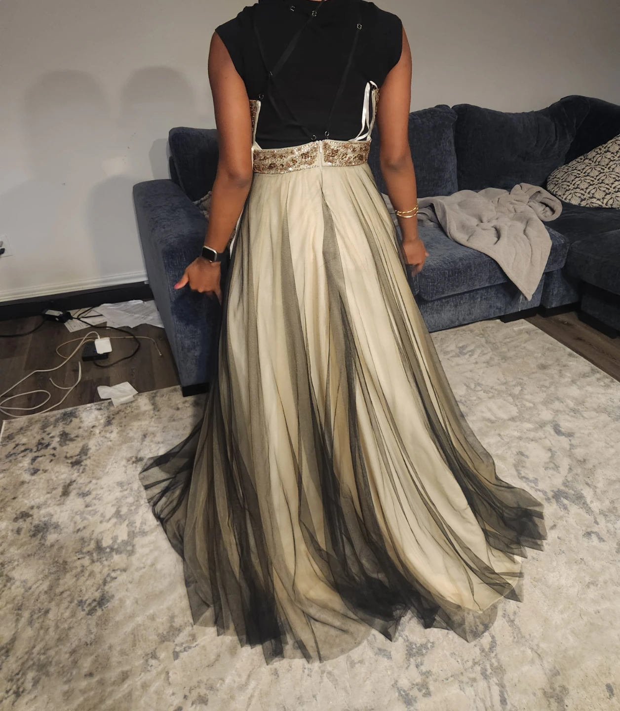 Gold and black sequined evening gown size Small - photo 2