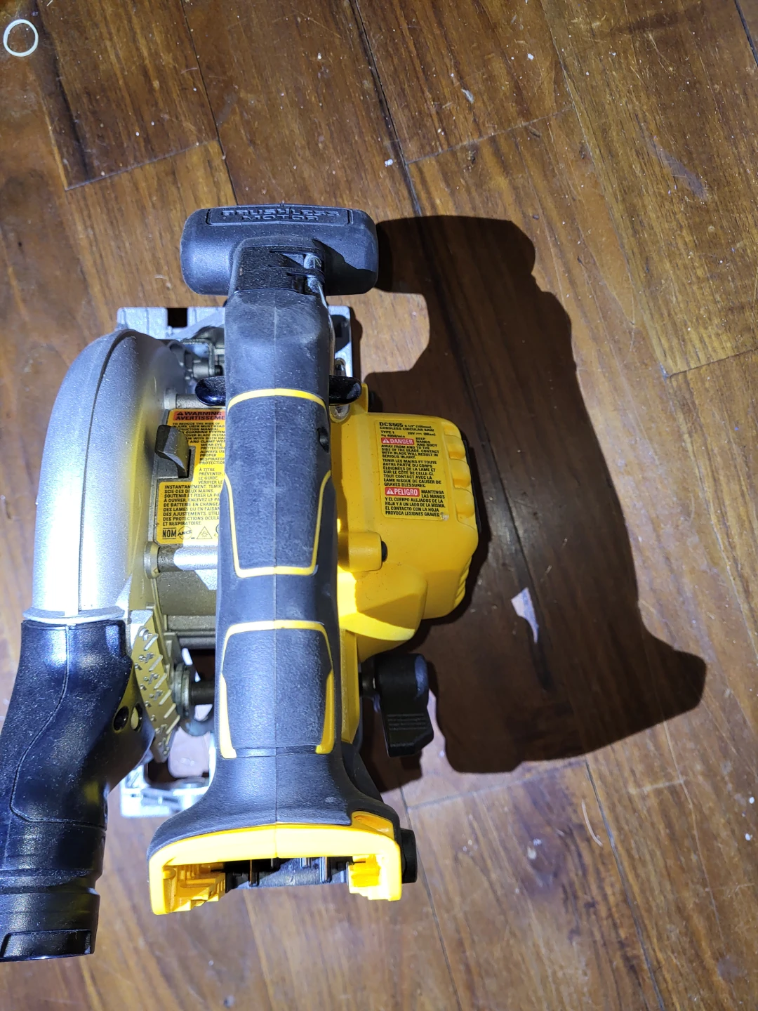 DEWALT 20V Max Brushless Circular Saw DCS565🏈 - photo 2