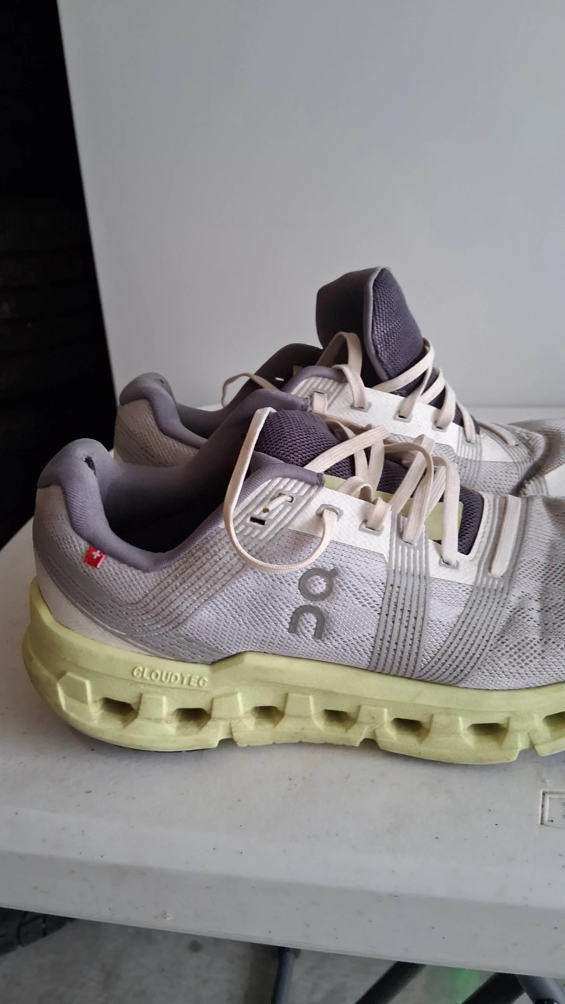 On CloudTec Running Shoes size w 9 - photo 2