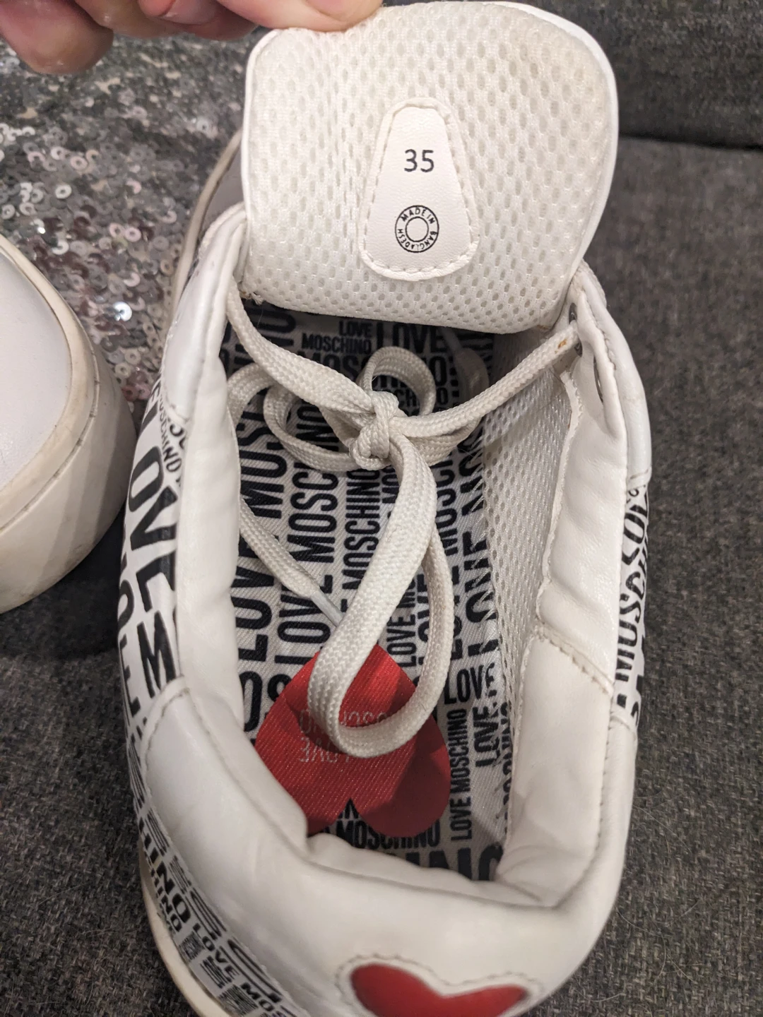 Moschino love heart shoes size 6.5 - photo 3