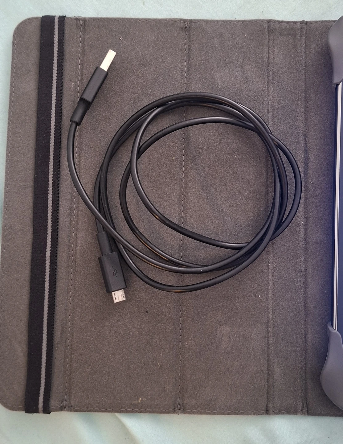 Samsung Tab 4 with Targus Case and USB Cable - photo 3