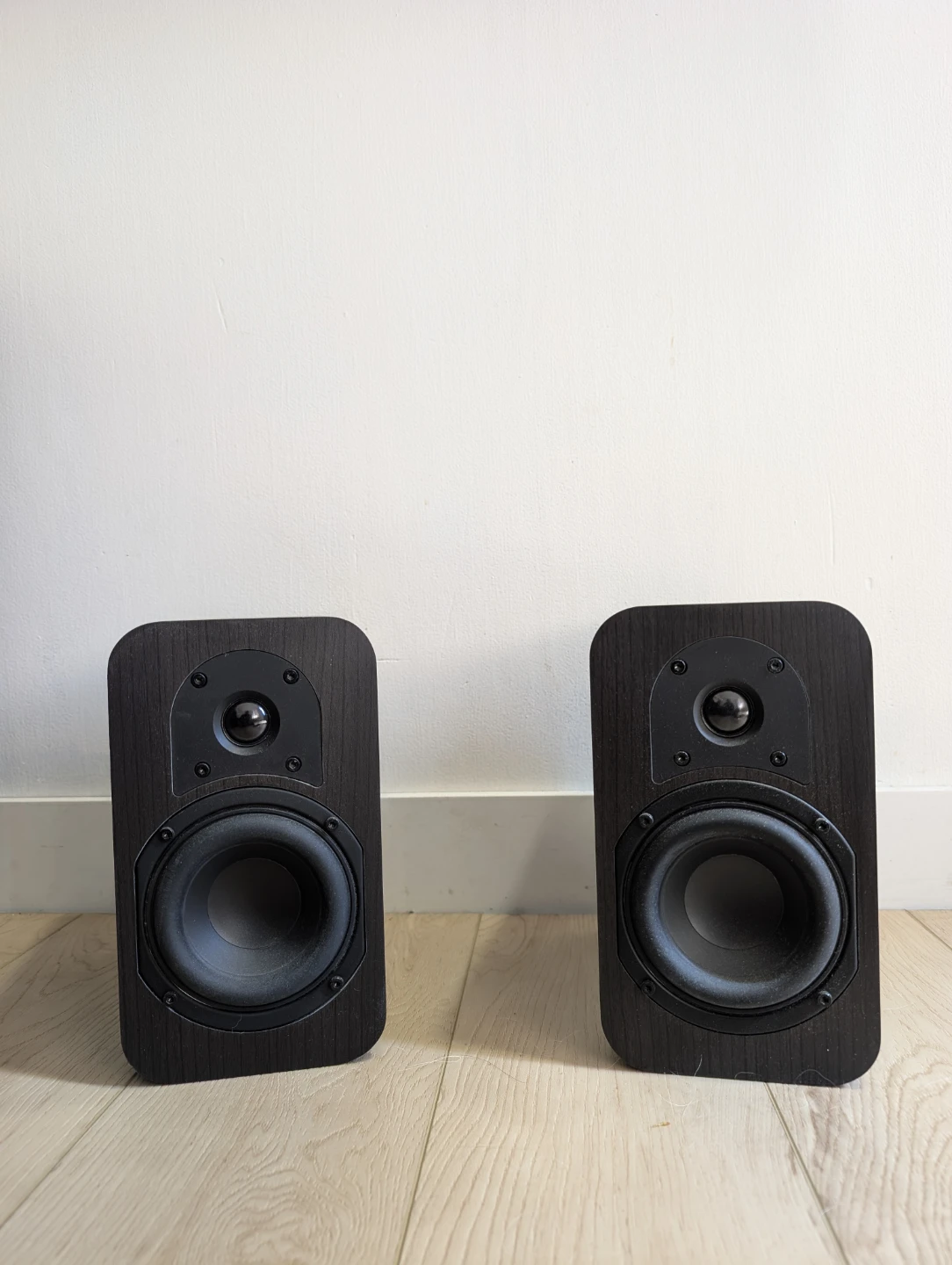 Micca Bookshelf Speakers - photo 2